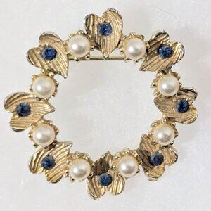 Vintage Pearl with Blue type crystals Gold Toned Wreath w/ Hearts Brooch/Pin!